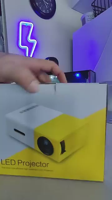 Meer Mini Projector YG-300